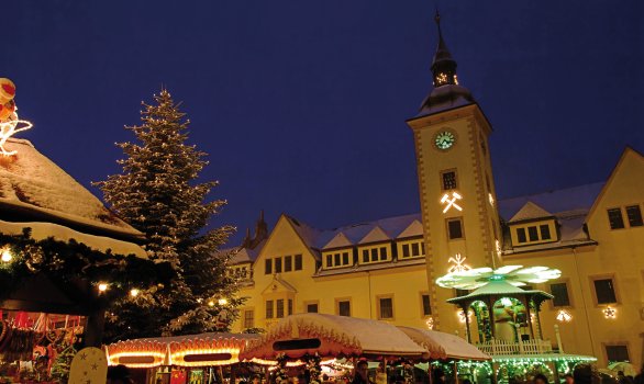 Weihnachtsmarkt in Freiberg © LianeM-shutterstock.com/2013