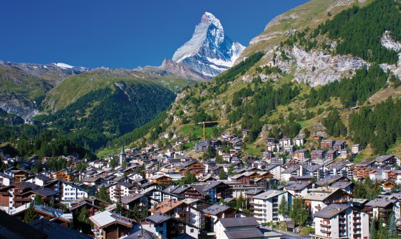 Blick auf Zermatt und Matterhorn © stevengaertner-fotolia.com