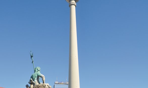 Berlin Alexanderplatz - Fernsehturm © GLS/A. Schäfer