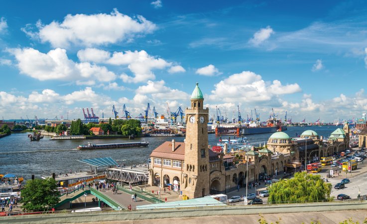 Hafenpanorama von Hamburg © davis-fotolia.com