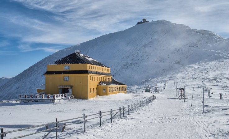 Riesengebirge und Schneekoppe im Winter © Krwawy-fotolia.com