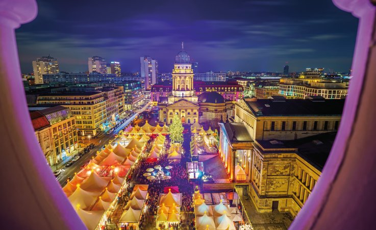 Blick auf den Berliner Weihnachtsmarkt © sborisov-fotolia.com
